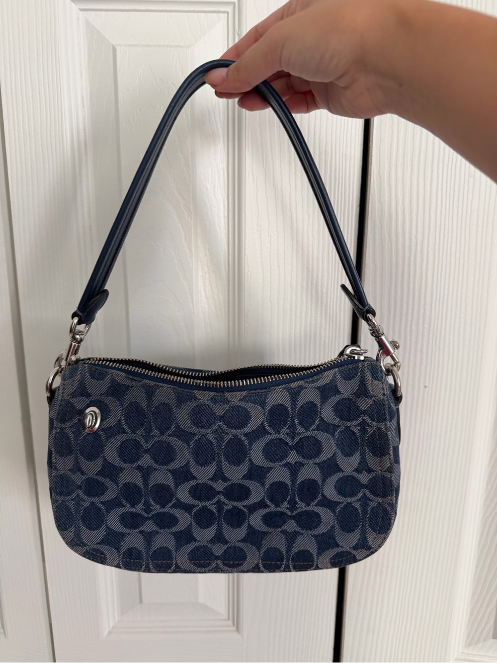 Coach shoulder bag